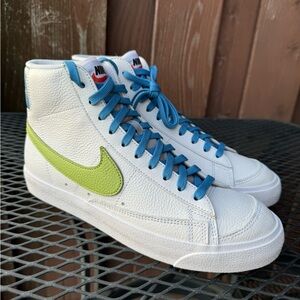 Nike leather Blazer high shoes women’s size 8 in white/green/blue color way